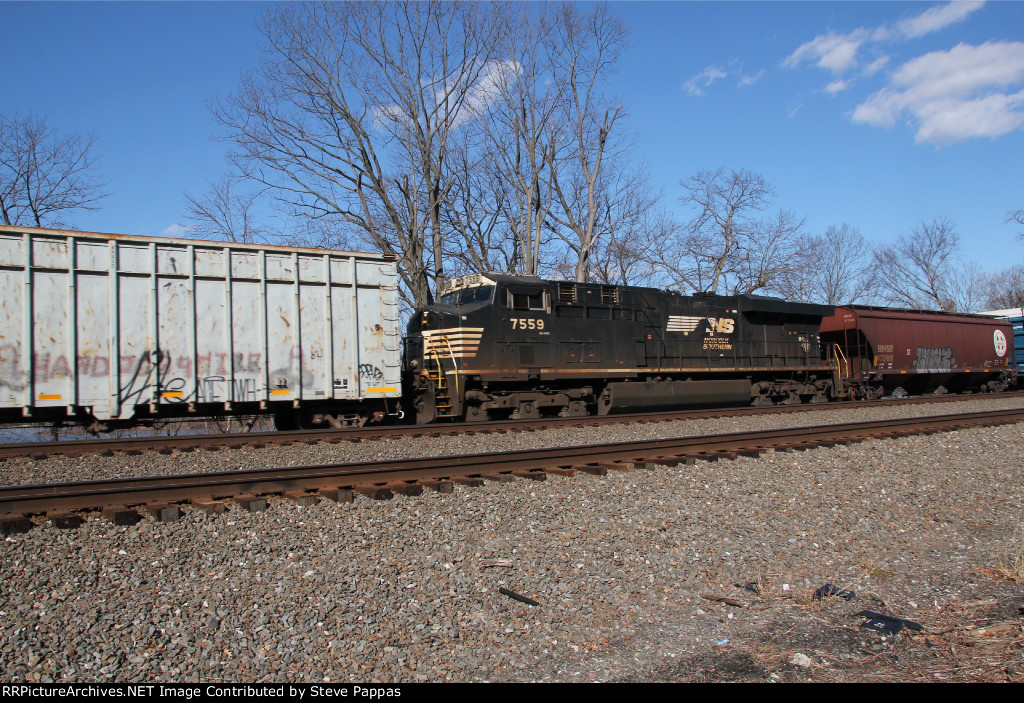 NS 7559 as a DPU on train 11K